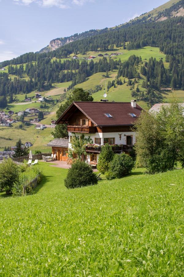 Villa Al Bosco Selva di Val Gardena Exteriör bild